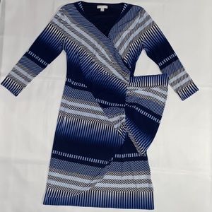 New York & Company Blue & White Patterned Stretch Dress